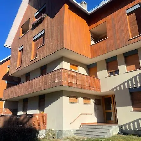 Casa Tola * בורמיו